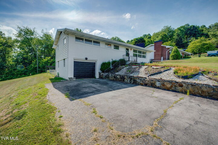 Property Photo: 169 Frances Street VA 24251