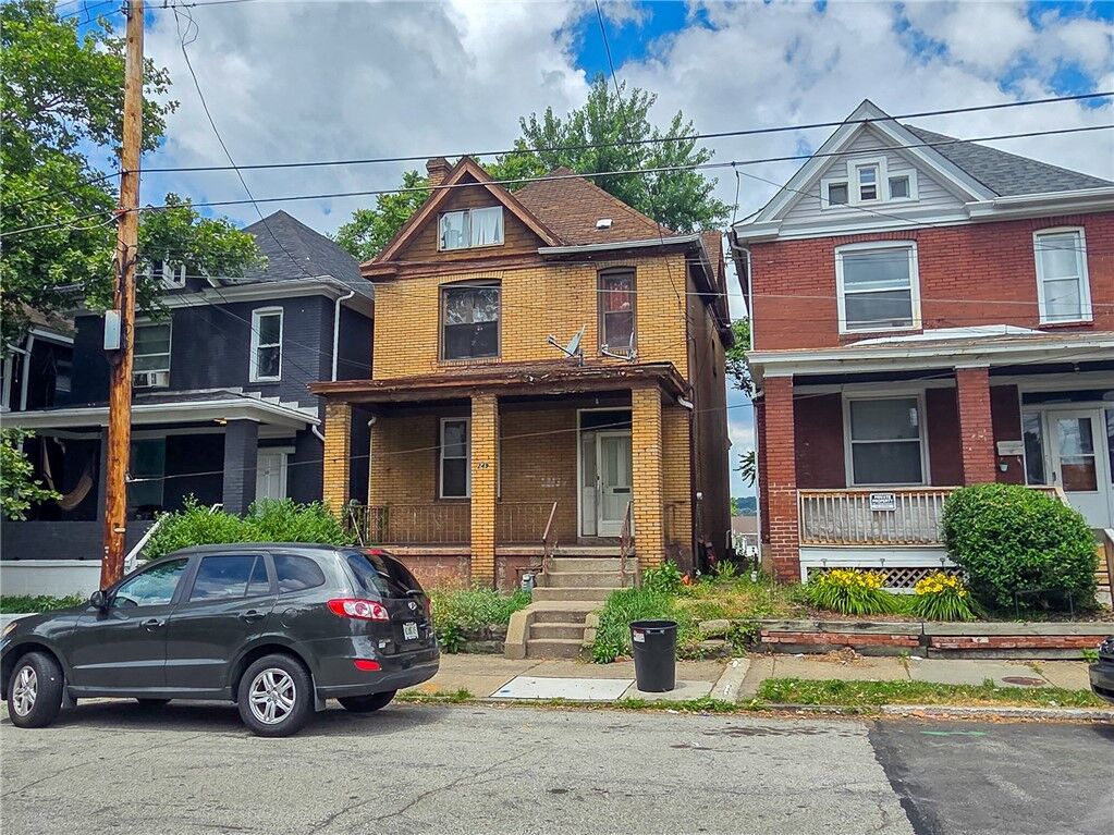 Property Photo: 249 E 16th Ave PA 15120