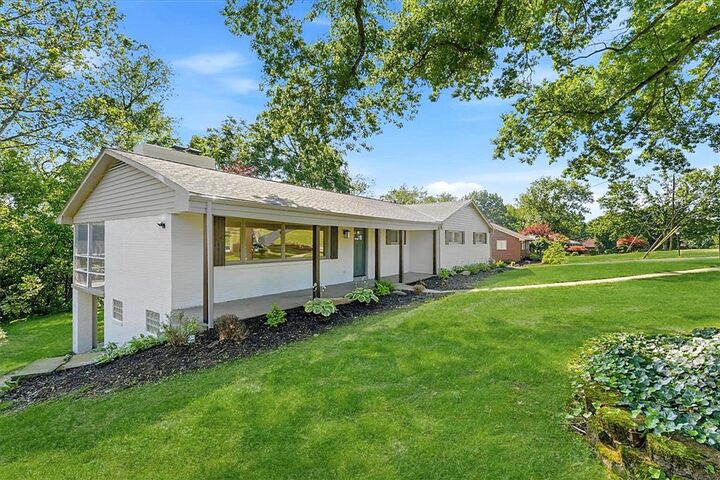 Property Photo:  85 Marwood Drive  PA 15241 