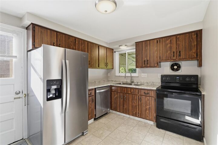 Property Photo:  442 Audrey Dr  PA 15236 