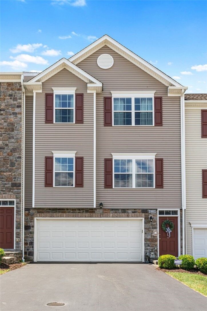 Property Photo:  685 Freedom Drive  PA 15106 