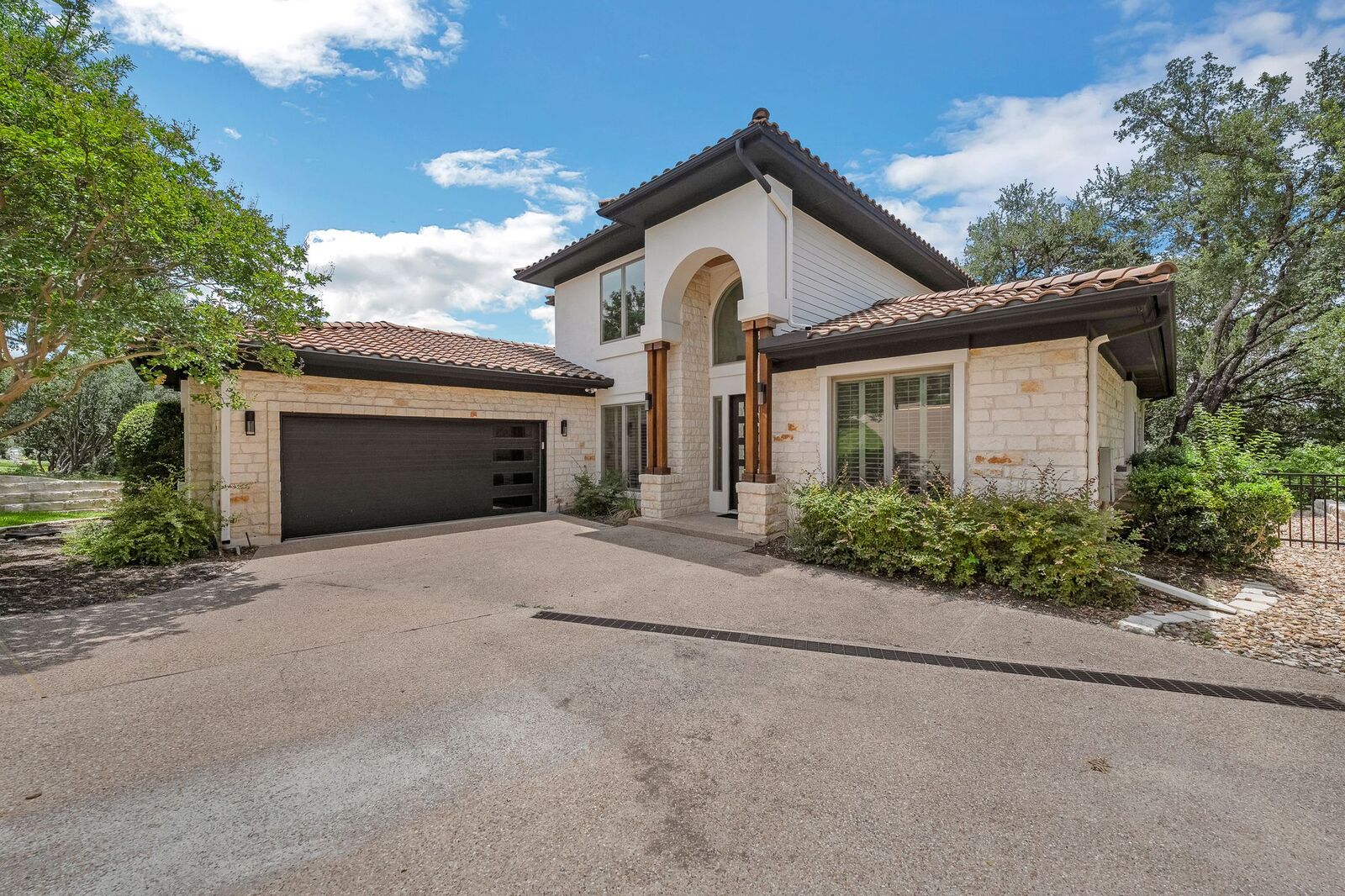 Property Photo:  414 New Lido Drive  TX 78734 