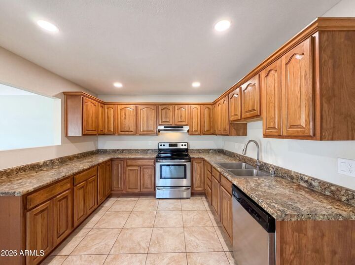 Property Photo: 1725 N Date -- 70 AZ 85201