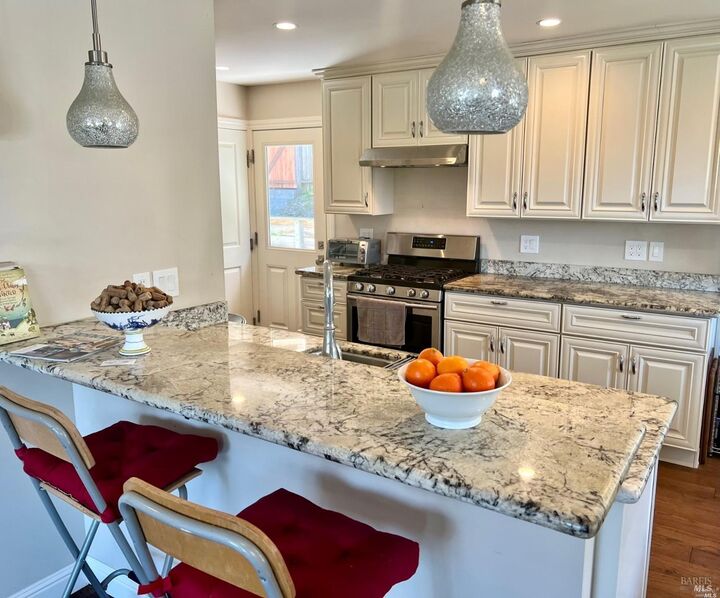 Property Photo:  5 Sunny Hill Drive  CA 94952 