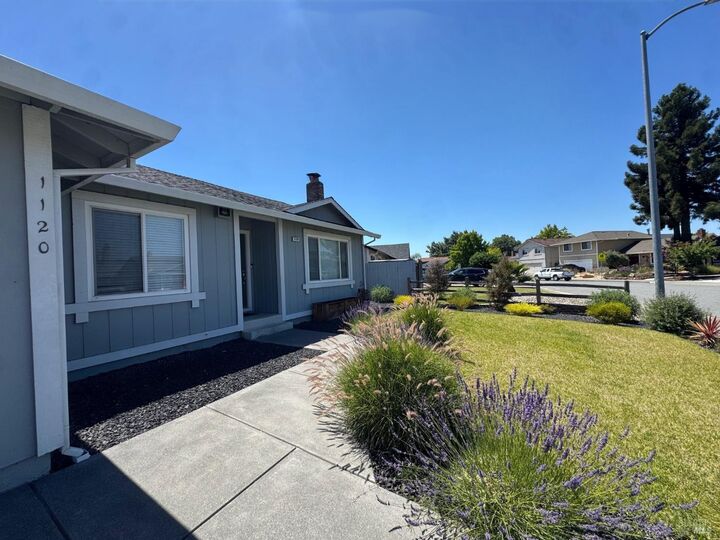 Property Photo:  1120 Santa Clara Lane  CA 94954 