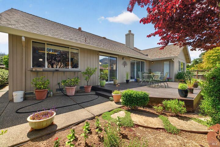 Property Photo: 318 Miramonte Place CA 95409