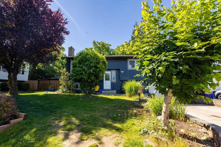Property Photo: 27582 31B Avenue BC V4W 3L3