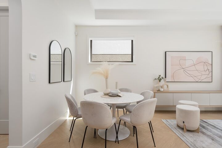 Property Photo: 3391 Victoria Drive 2 BC V5N 4M3