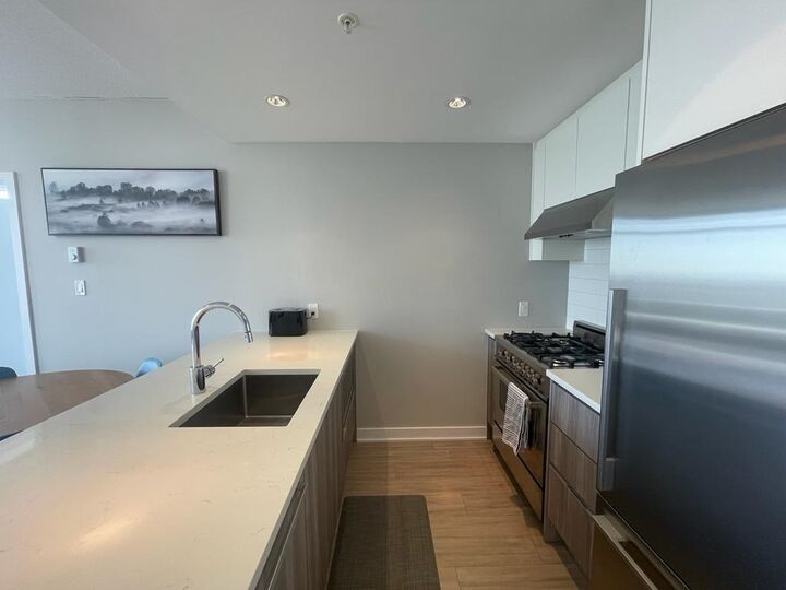Property Photo:  4900 Lennox Lane Landing 3801  BC V5H 0G9 