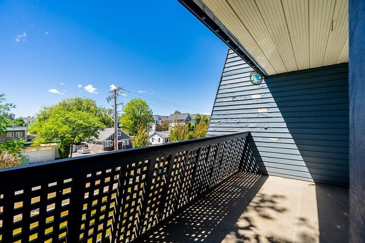 Property Photo: 17661 58A Avenue 207 BC V3S 1N4