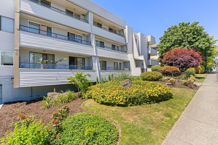Property Photo: 1341 George Street 111 BC V4B 4A1