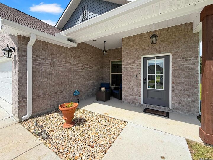 Property Photo:  28439 Middlebrook Way  LA 70726 