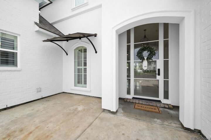 Property Photo:  8787 Lake Carriage Dr  LA 70817 