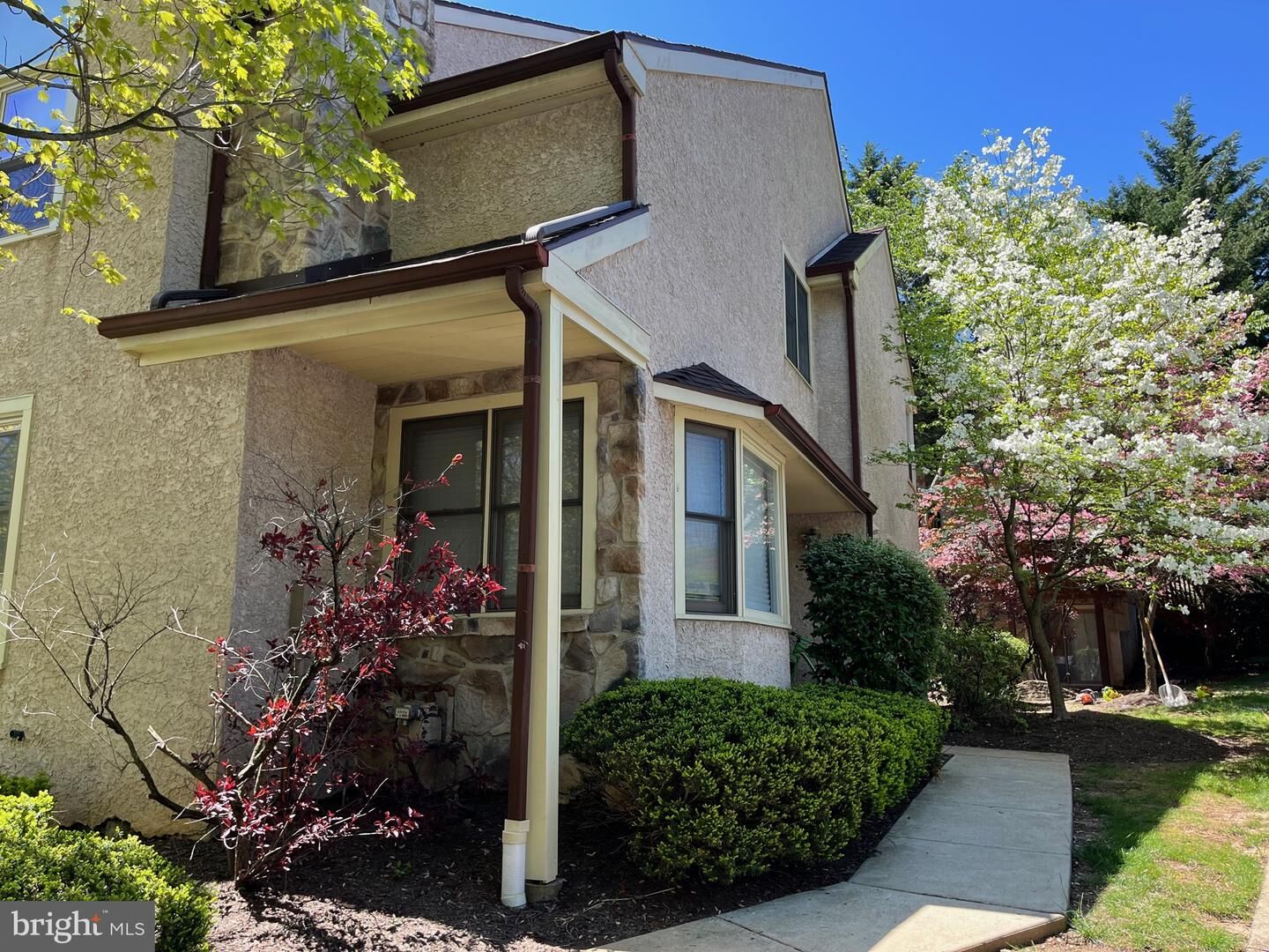 Property Photo:  93 Beacon  PA 19087 