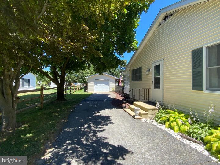 Property Photo: 21120 Green Lane MD 21661