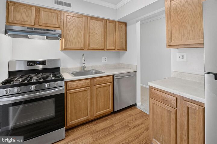 Property Photo:  5915 Tamar Drive 11  MD 21045 