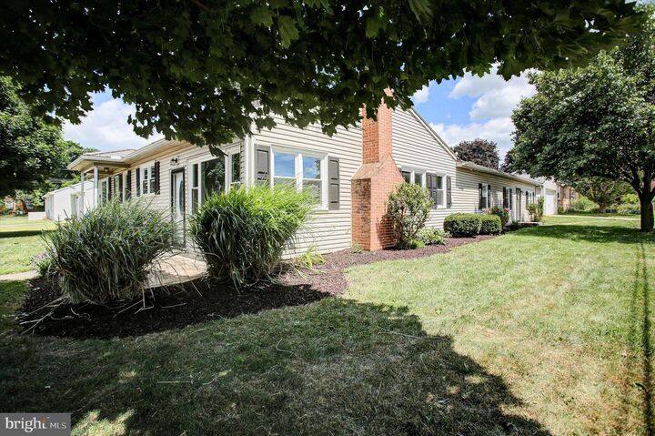 Property Photo:  605 Prospect Avenue  PA 17257 