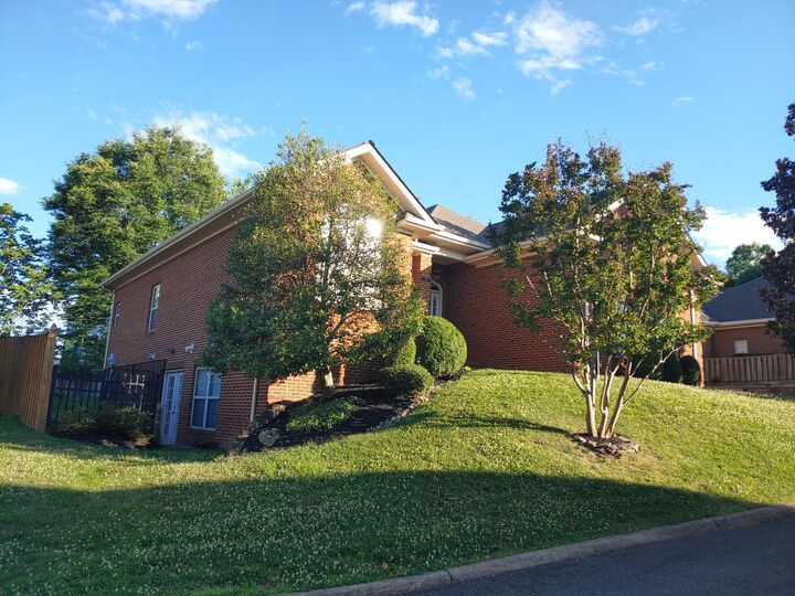 Property Photo:  178 Carriage Chase Circle  VA 20186 
