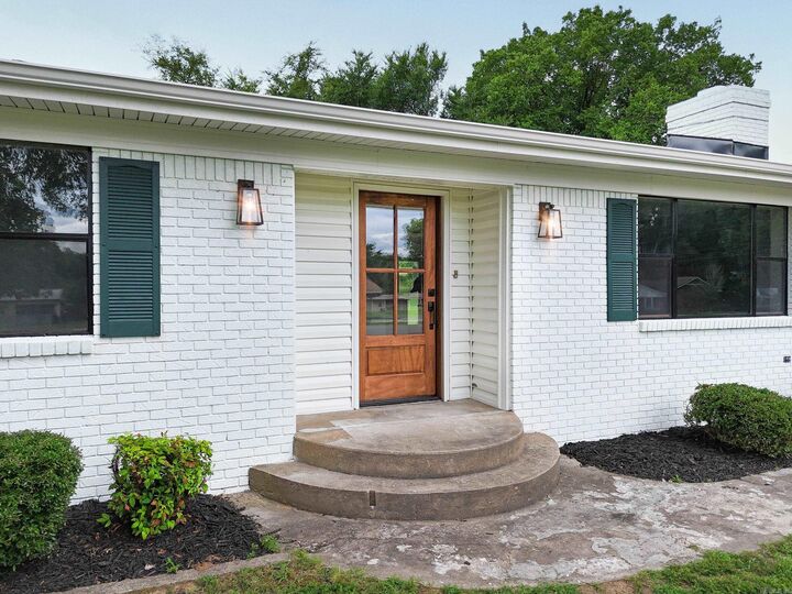Property Photo: 1 Lakeview Cir AR 72830