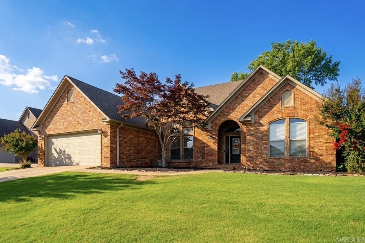 Property Photo:  865 Cordoba Drive  AR 72034-7595 