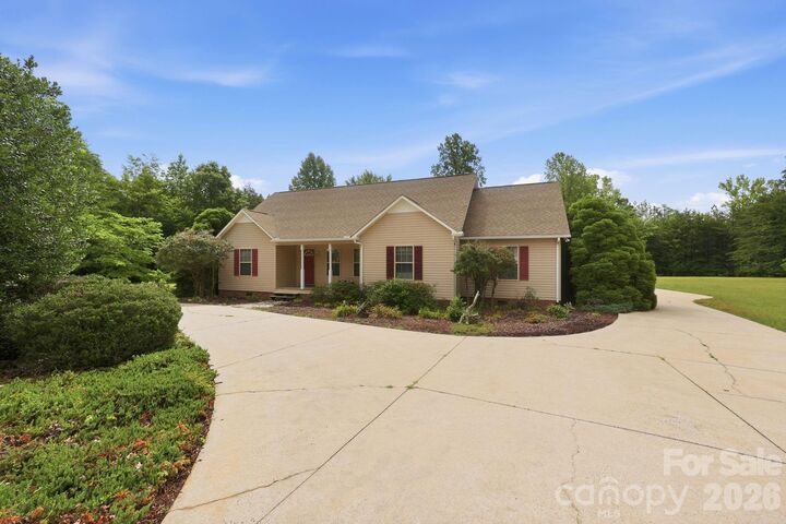 Property Photo: 555 Brown Acres Road NC 28146