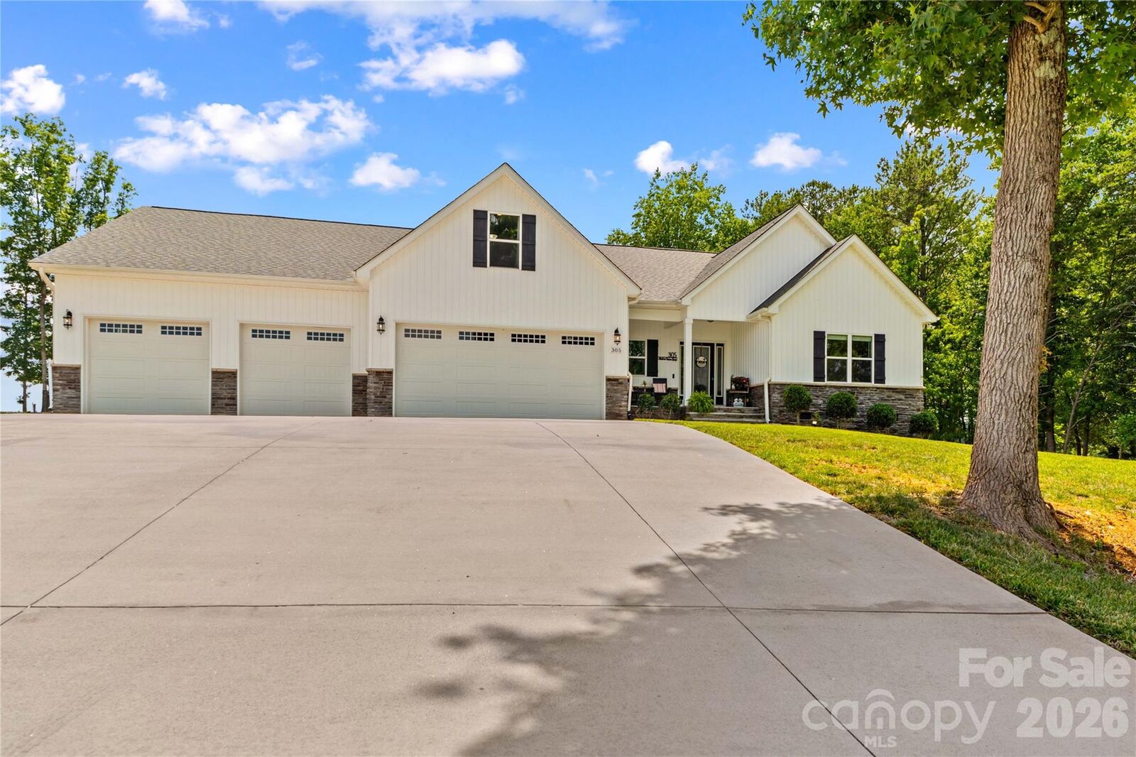 Property Photo:  305 Absher Farm Loop  NC 28625 