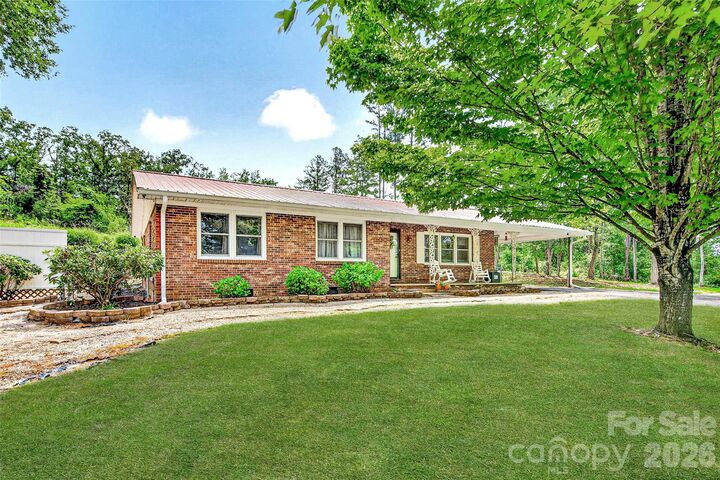 Property Photo:  2355 Tatertown Loop  NC 28761 