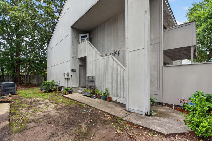 Property Photo:  401 Greenmeadow Drive  SC 29445 