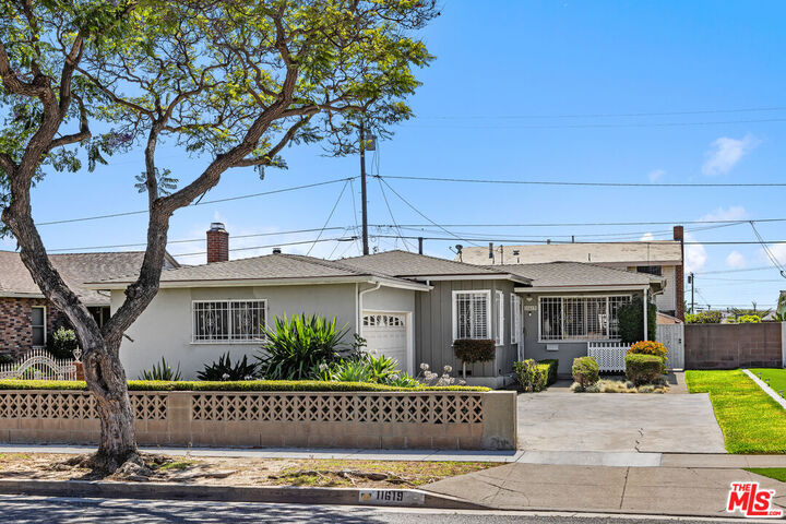 Property Photo: 11619 Daleside Ave CA 90250
