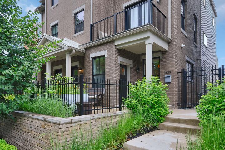 Property Photo:  1320 Forsythe Avenue  OH 43201 