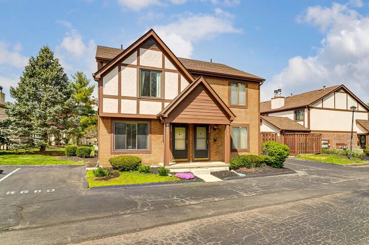 Property Photo:  5680 Jousting Lane  OH 43231 