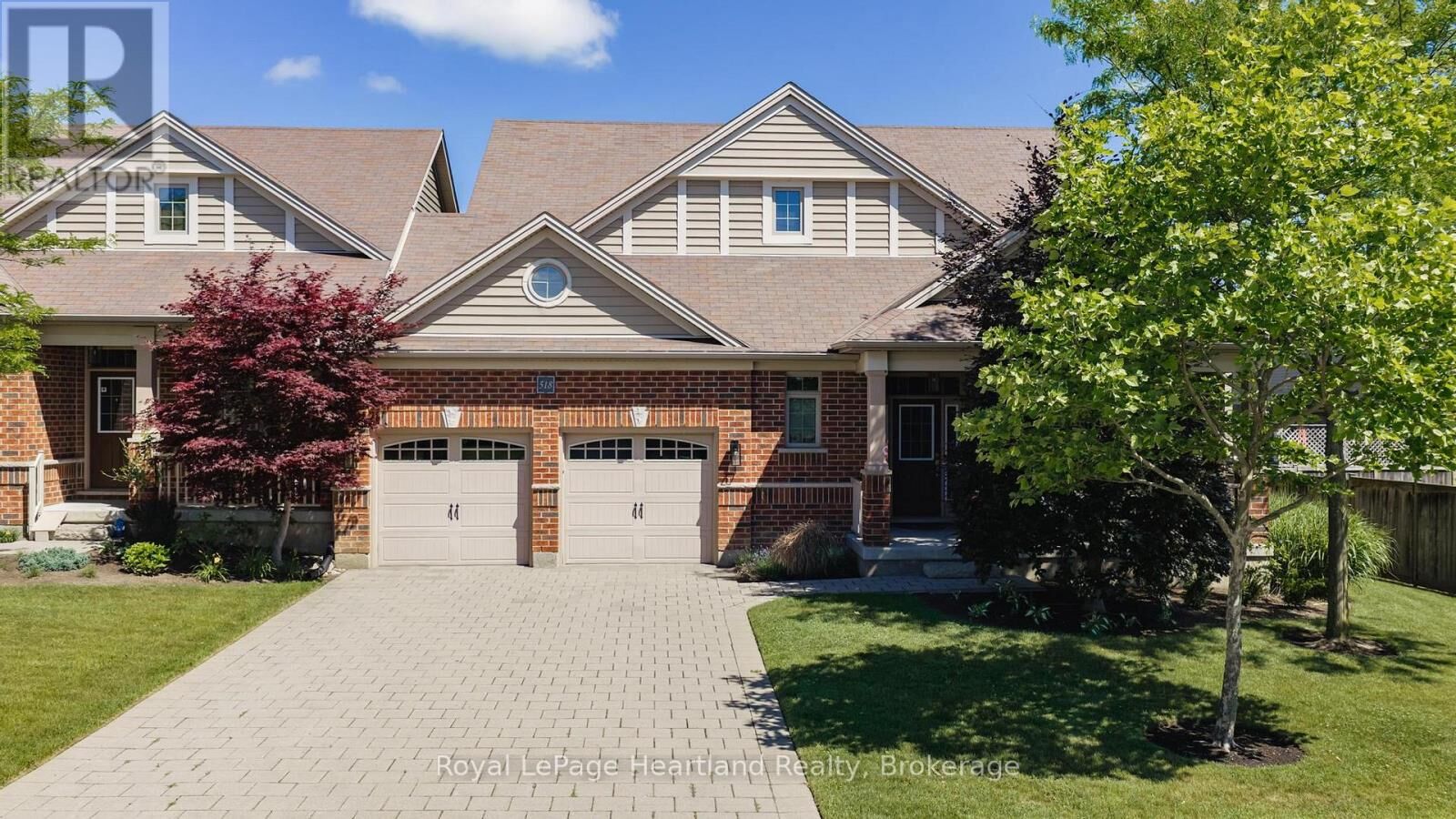 Property Photo:  518 Blue Jay Drive 18  ON N5X 0E4 