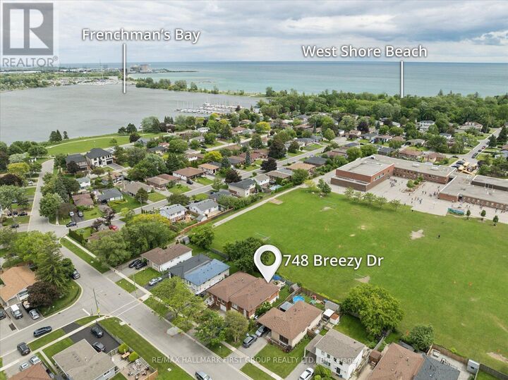 Property Photo: 748 Breezy Drive ON L1W 2X7