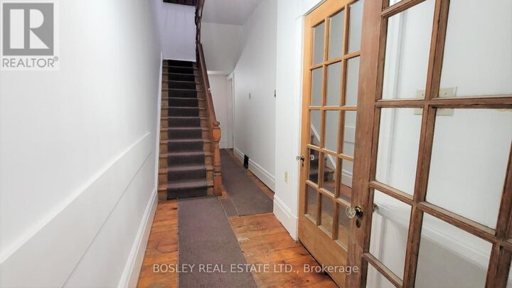 Property Photo:  31 Sword Street Main  ON M5A 3N3 
