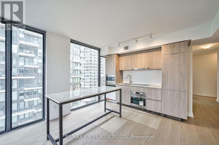 Property Photo:  47 Mutual Street 1402  ON M5B 0C6 