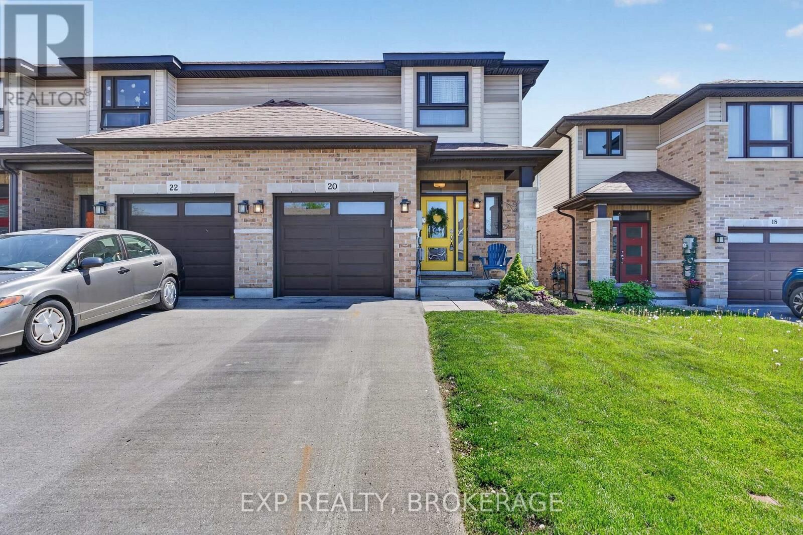 Property Photo:  20 Ledgerock Court  ON K8R 0A1 