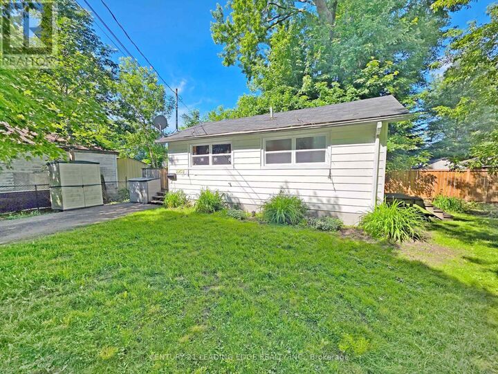 Property Photo:  235 Bayview Avenue B  ON L4P 2T4 