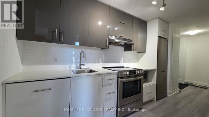 Property Photo:  188 Fairview Mall Drive 829  ON M2J 0H7 