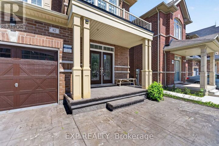 Property Photo:  82 Humberstone Crescent  ON L7A 4C1 