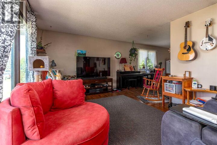 Property Photo:  4719 29 Street  SK S9V 1B1 