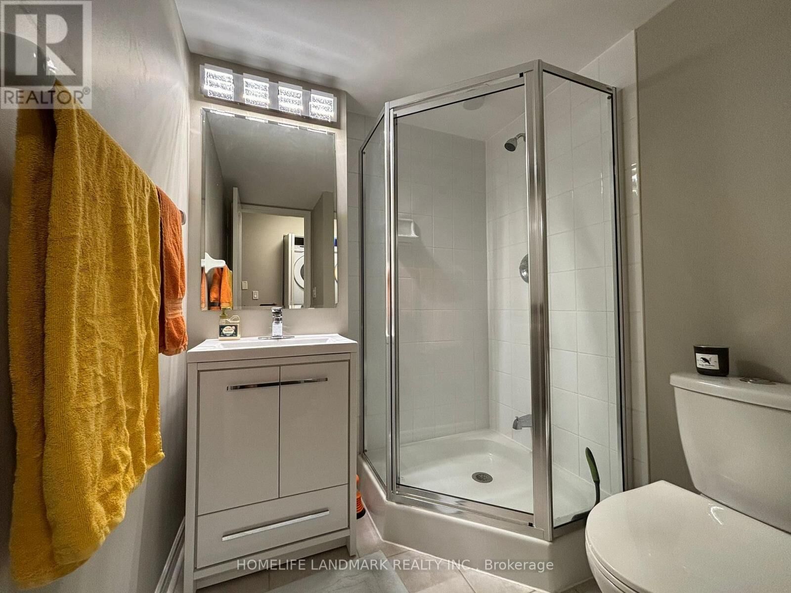 Property Photo: 17 Barberry Place 1611 ON M2K 3E2