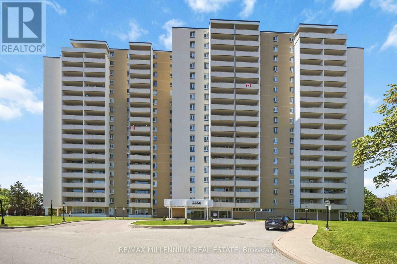 Property Photo:  2550 Pharmacy Avenue 1107  ON M1W 1H9 