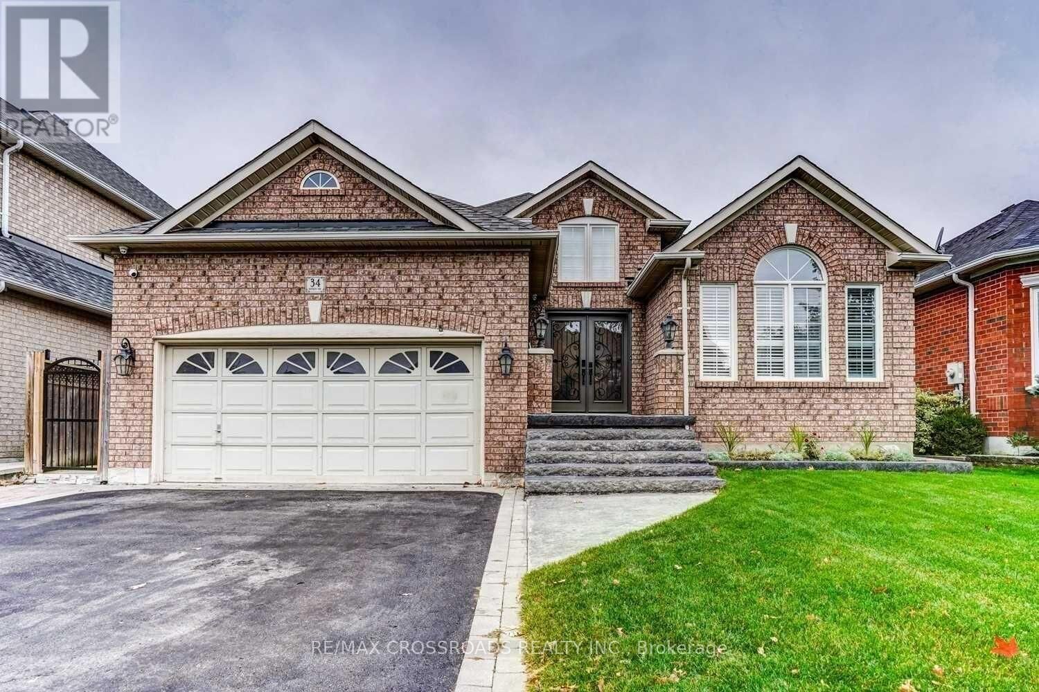 Property Photo:  34 Sonley Drive  ON L1R 3B3 