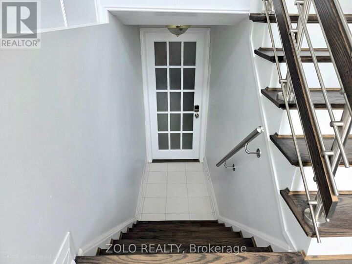 Property Photo:  4233 Greybrook Crescent  ON L4W 3G5 