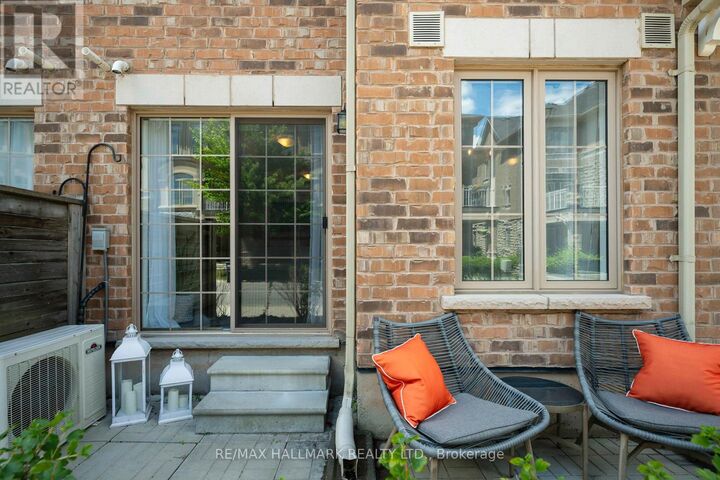 Property Photo:  2441 Greenwich Drive 107  ON L6M 0S3 