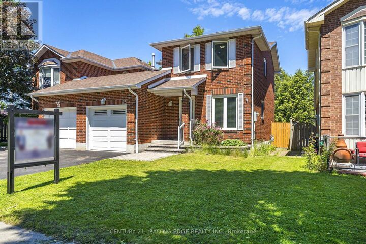 Property Photo:  42 Hewitt Crescent  ON L1S 7A4 