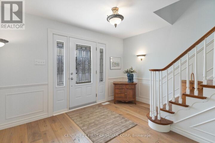 Property Photo: 1080 Viscount Road ON N6K 1H8