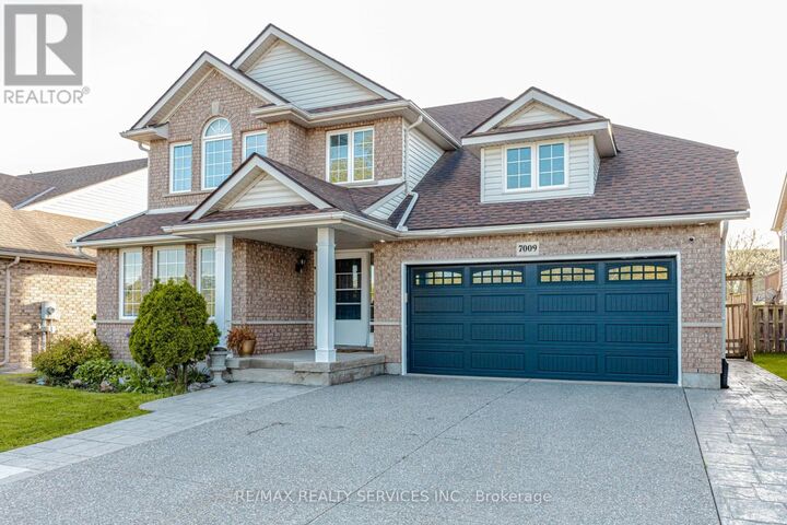 Property Photo: 7009 Kalar Road ON L2H 3J6