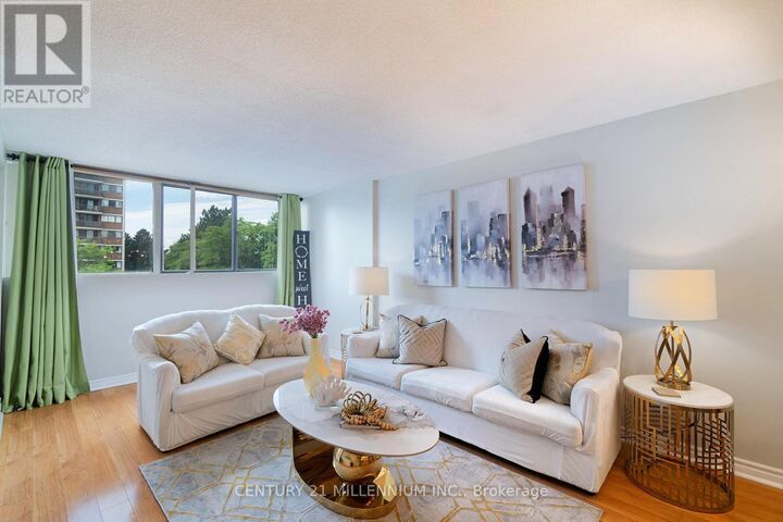 Property Photo: 10 Tapscott Cross 210 ON M1B 3L9