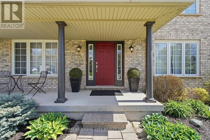 Property Photo: 6 Trillium Court ON N0M 2A0